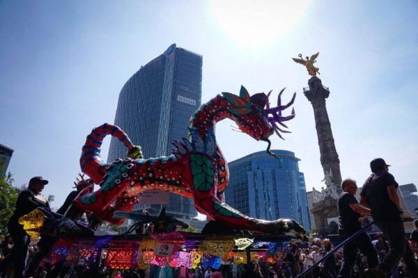 Alebrijes gigantes y zombies invaden la CDMX: guía para un fin de semana imperdible